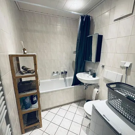 Charmante 2 Raumwohnung Mit Balkon, Küche&waschmaschine Apartment Chemnitz