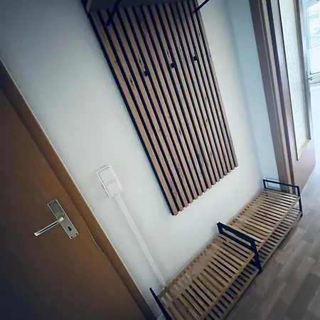 Charmante 2 Raumwohnung Mit Balkon, Kueche & Waschmaschine *