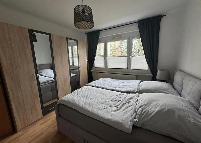 Charmante 2 Raumwohnung Mit Balkon, Kueche & Waschmaschine * Chemnitz